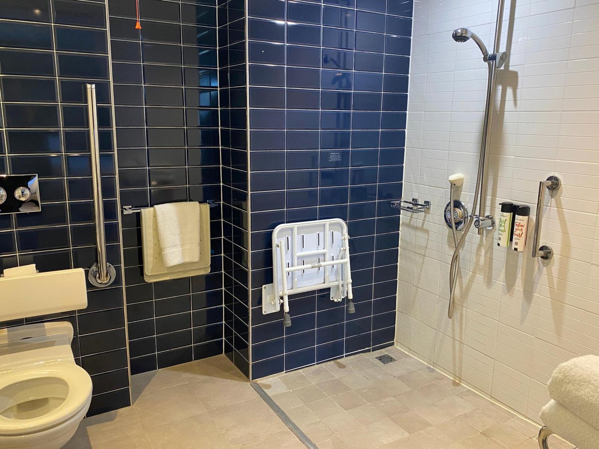 Absolute Hotel
